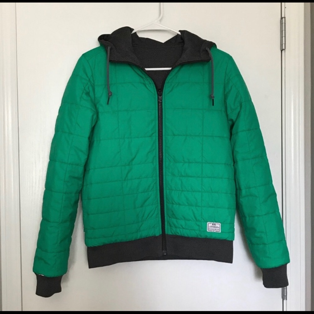NIKE Reversible Puffer Coat / Hoodie in EUC